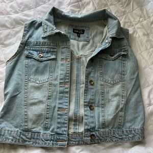 Woman’s Rue 21 Denim Vest with Pockets